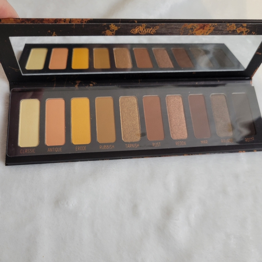 Melt Cosmetics Rust Palette